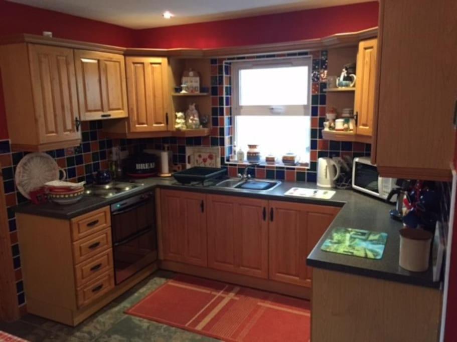 Primrose Cottage, Bushmills - Cosy Self Catering Property Luaran gambar